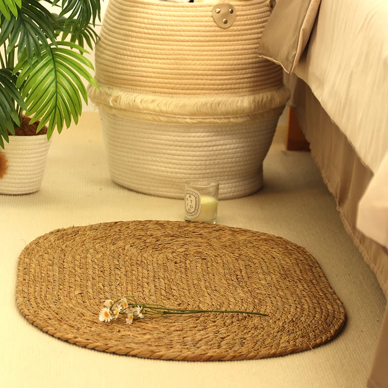 Basket Gem-Natural straw rug with pastoral style   oval shape design  two sizes C-QQ-5006 1
