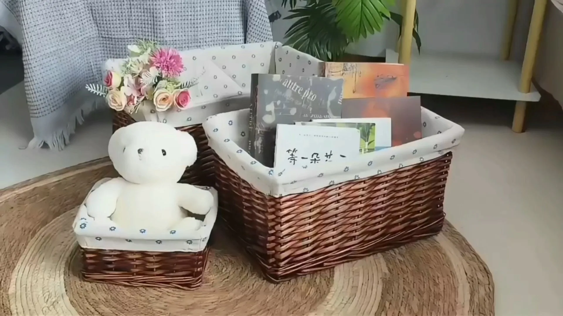Rectangular shape toys Willow Storage Baskets with lining 1