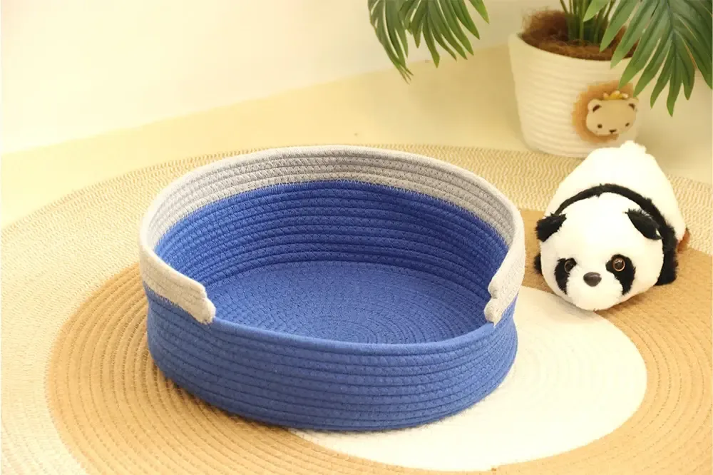 Four-season common used simple design irregular shape cotton cat bed 1