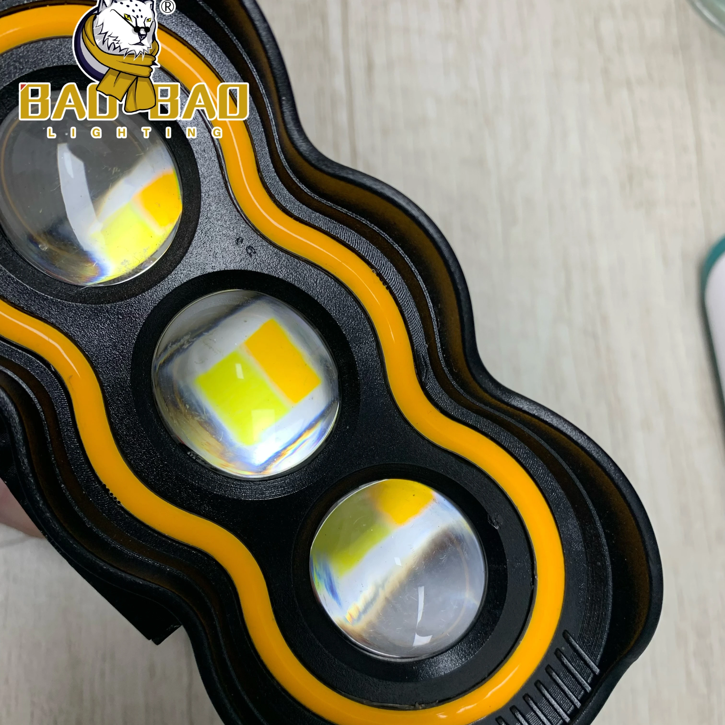 BAOBAO BB1931 3 LED Flash Mini Driving Dual Color Spotlight Headlight 1