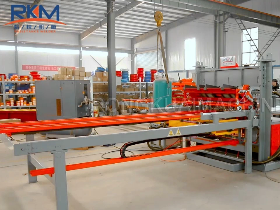 Máy hàn lưới thép cho máng cáp 1