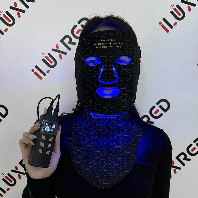 iLUXRED Red and Infrared Light Red Light Therapy for Stretch Marks 3