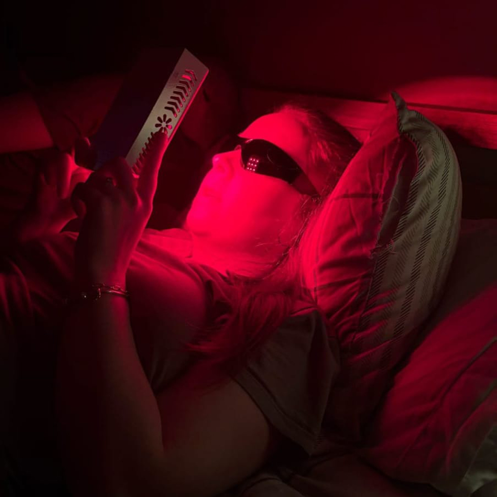 Panel de terapia de luz roja para el tratamiento del acné y la extracción de cicatrices con alta eficacia 2