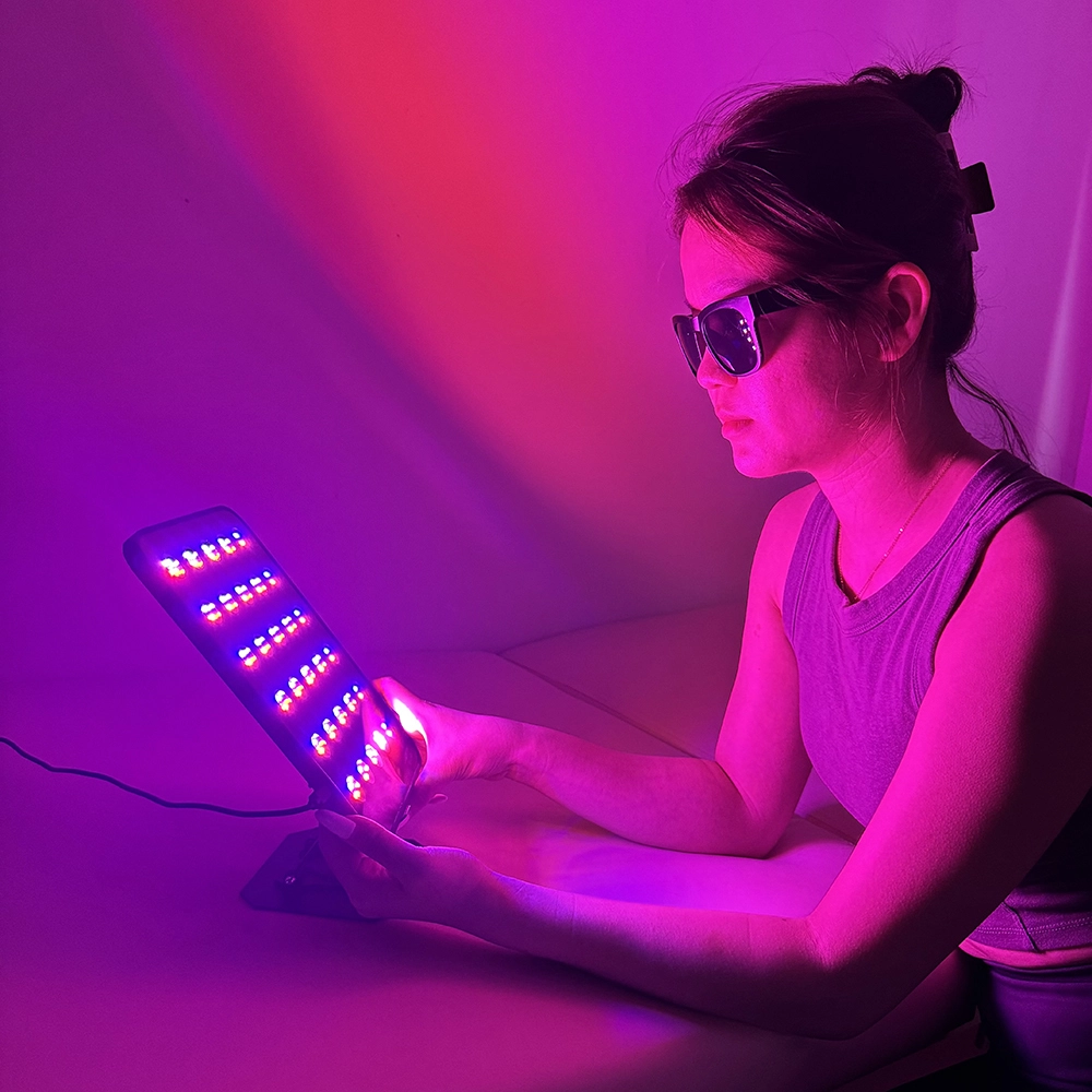M120 Professional Infrared Portable Red Light Therapy Panel from China Manufacturer for Beauty Salon and Spa 1