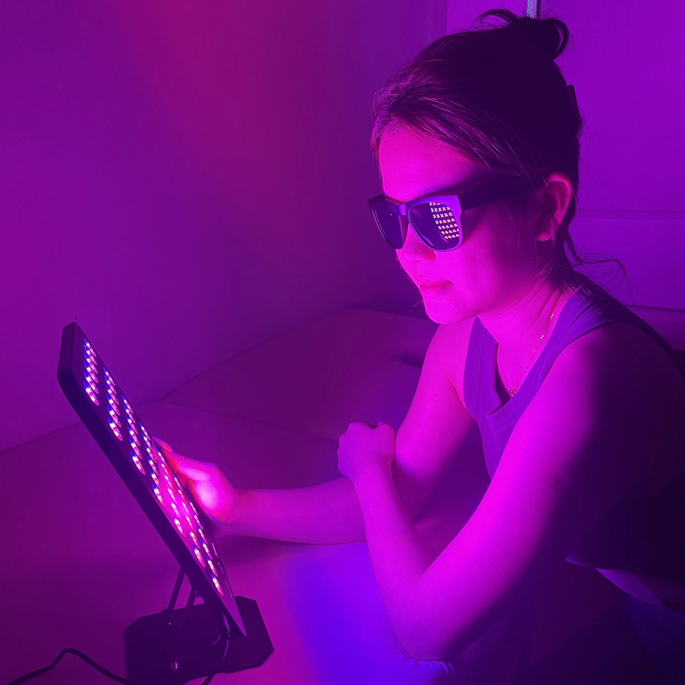 M168 Red Light Therapy Panel Equipment for Home Use from China Manufacturer Red Light for Sale 1