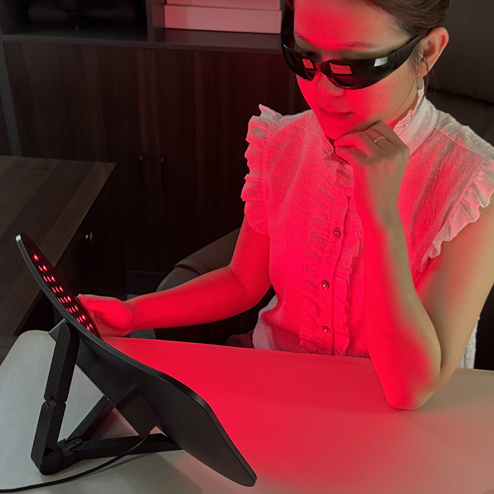 iLUXRED Handheld-Rotlichttherapie-Panel mit Timer-Dimmer für die Körper-Hautpflege im Homeoffice und im Innenbereich 2