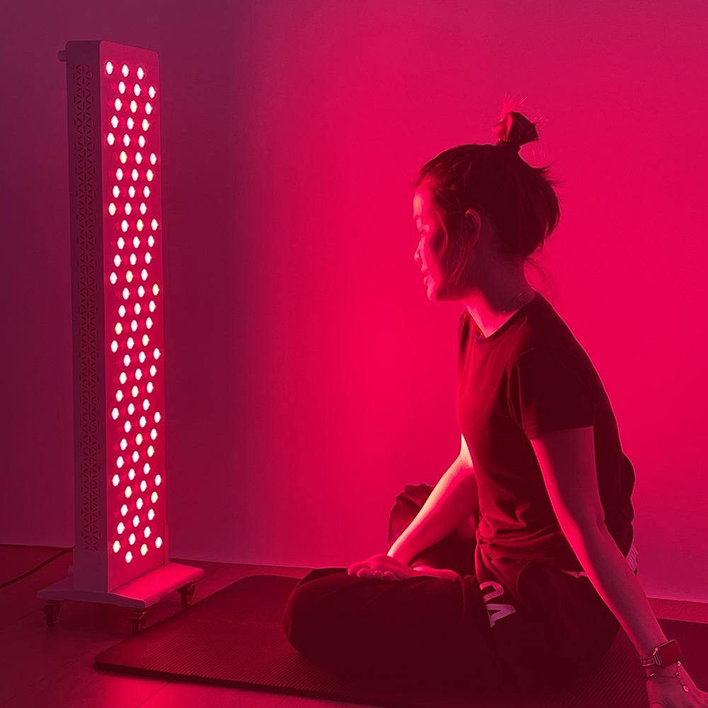 Hot Selling Sport Recovery Portable Infrared PDT Machine 660nm 850nm Red Therapy Light 900W Led Red Light Therapy Panel 2