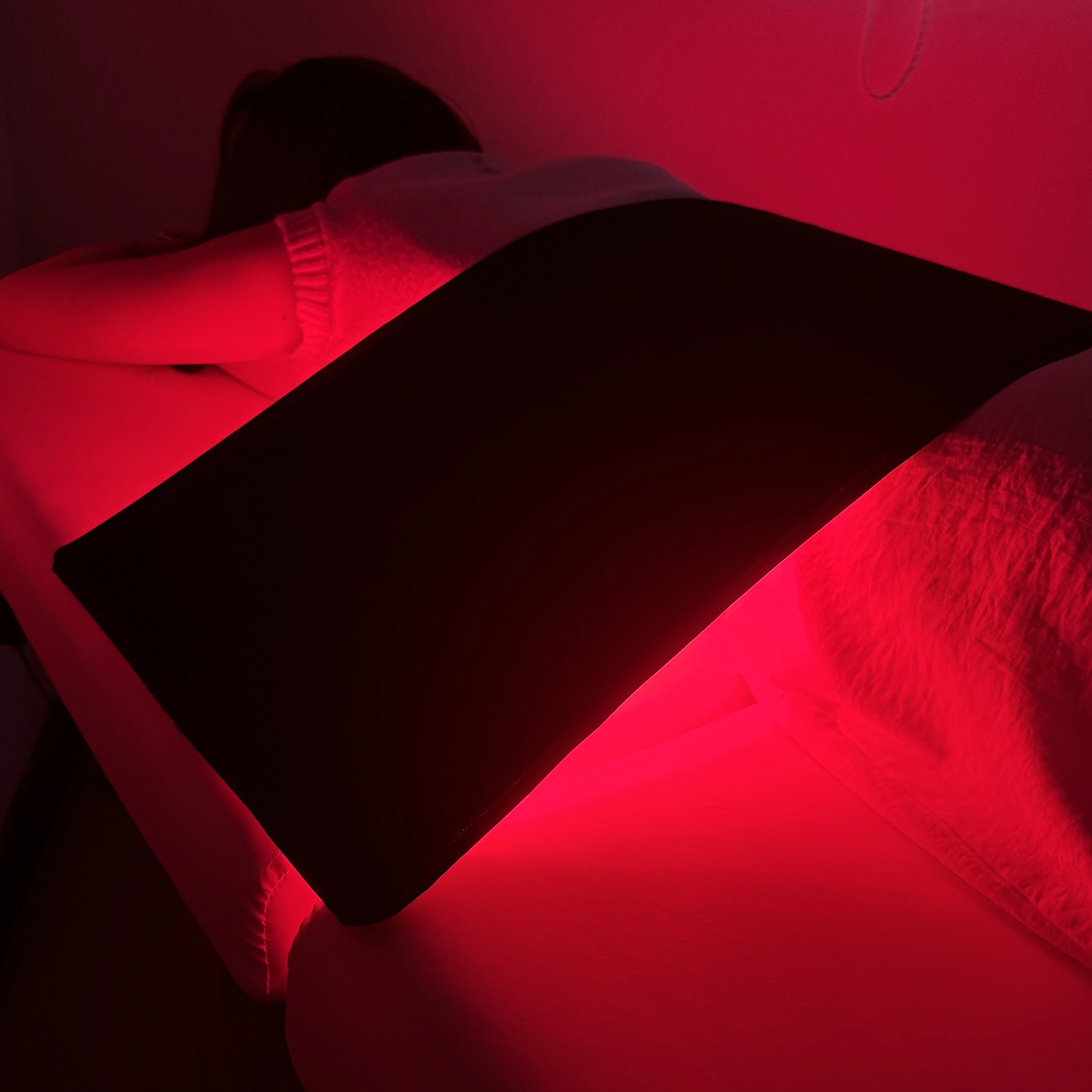 iLUXRED OEM ODM - Almohadilla de terapia de luz roja (660 nm y 850 nm) para aliviar el dolor 1