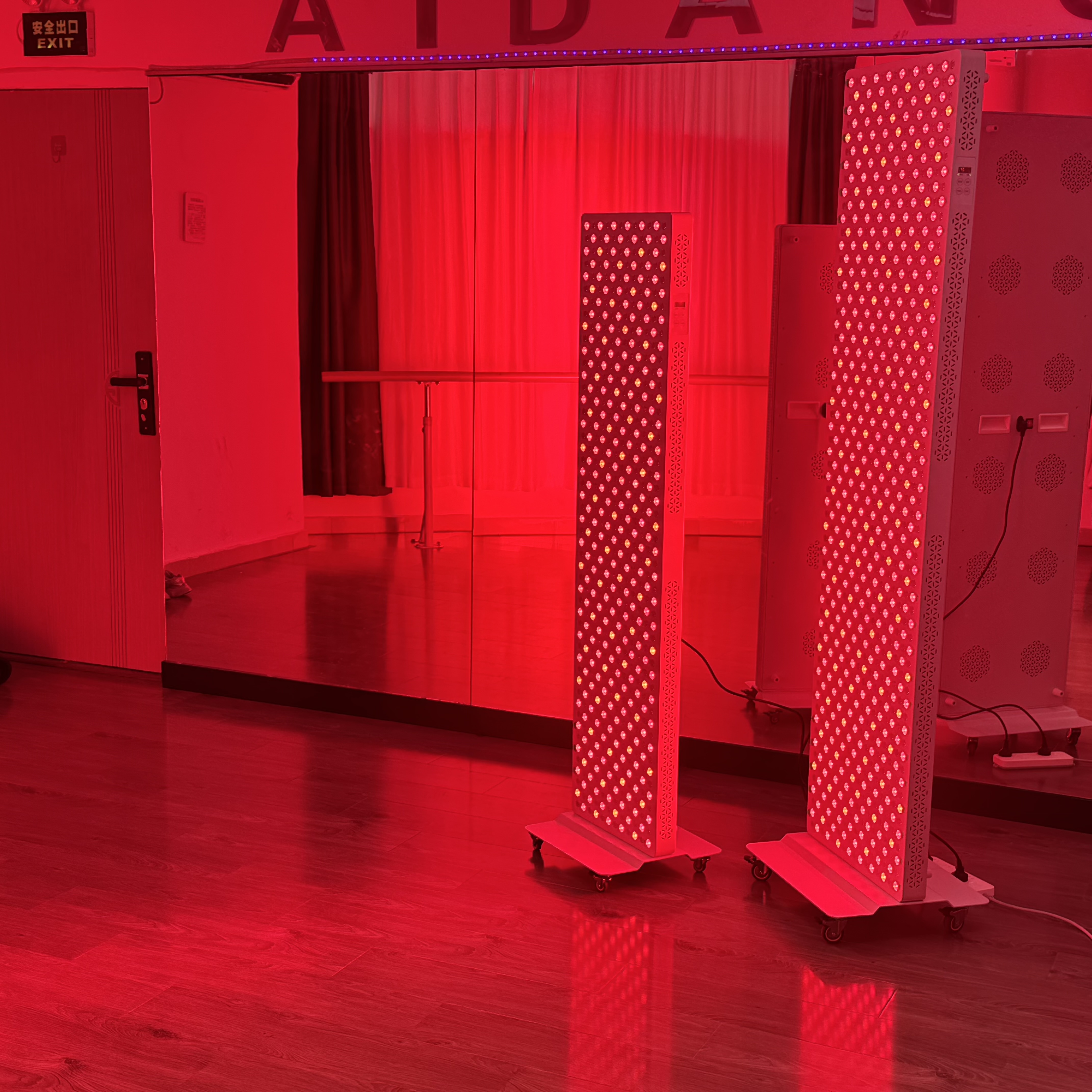 ODM Beauty High Quality Red Therapy Light Large Size Panel for Pain Relief Full Body Skin SPA 630nm 660nm 810nm 830nm 850nm 1
