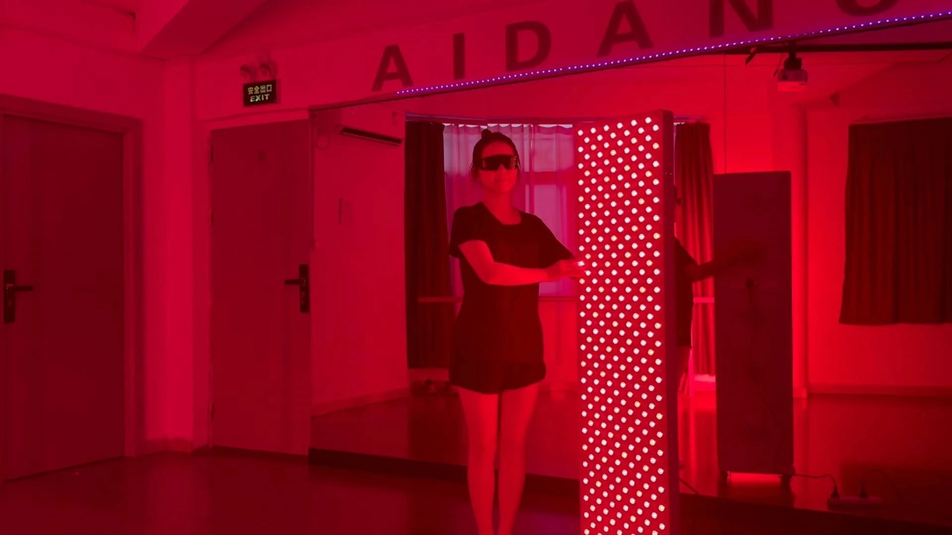 Movable Infrared and Red Light Therapy Large Panel 3000w 660nm 850nm Heating Red Light Therapy Panel With Stand 1