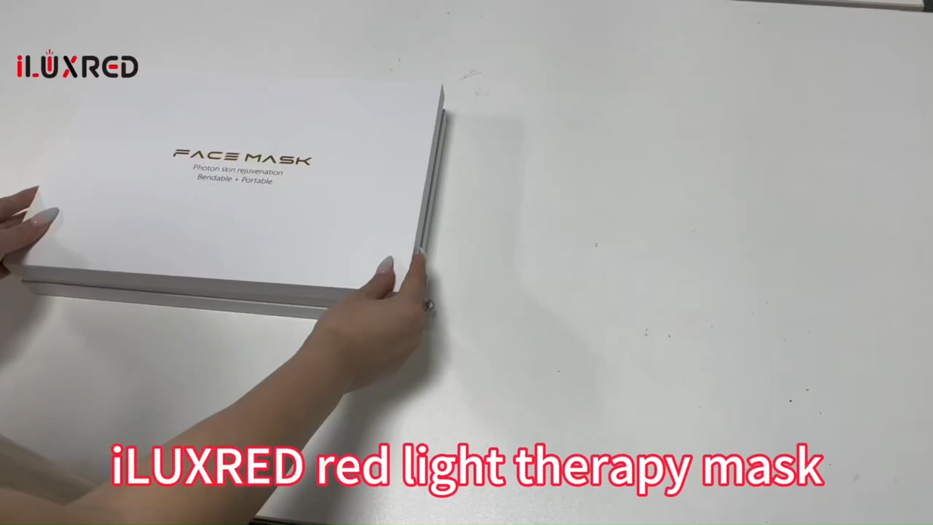ILUXRED 510K FDA Professional Silicone Red Light Therapy Face Neck Mask Red Light Therapy Mask Led Facial Mask with battery 1