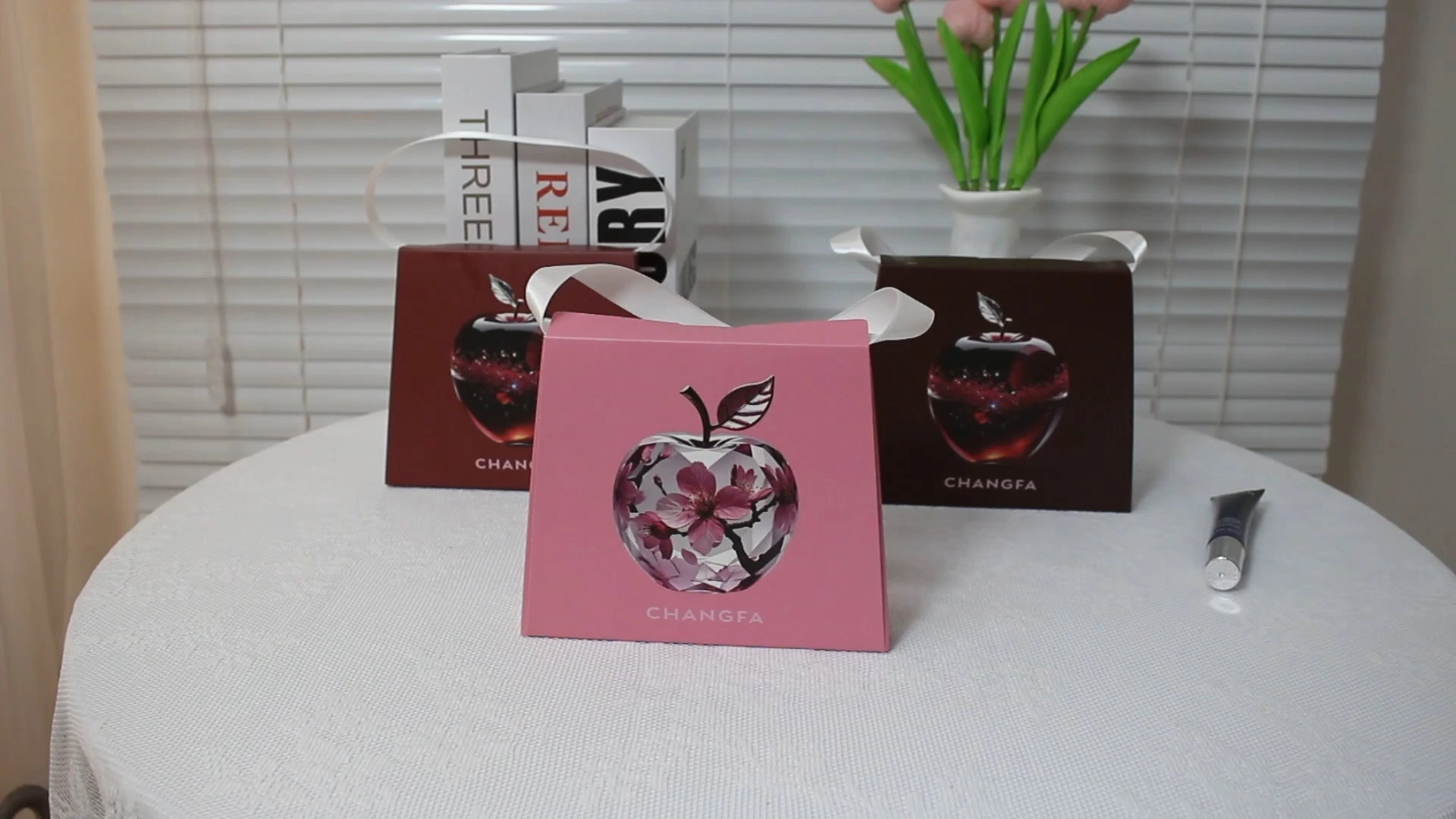 Kosmetik-Geschenkpapier-Einkaufsbox, Wellpappe-Einsatz 1
