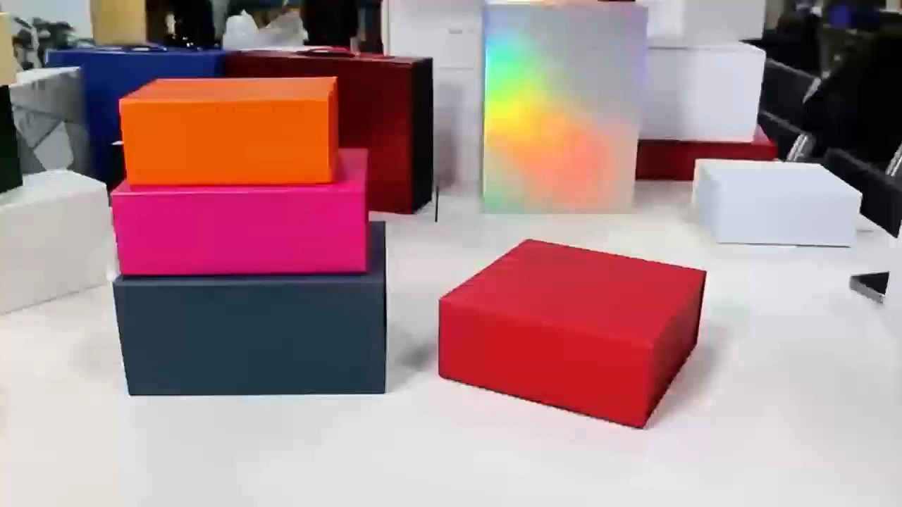 Benutzerdefinierte tragbare faltbare magnetische Geschenkbox 1