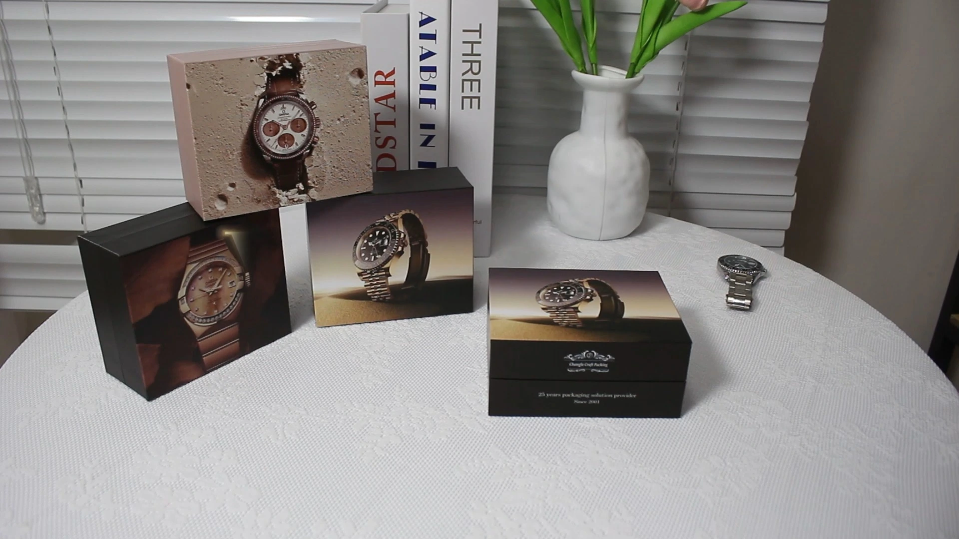 Cf Uhren -Clamshell -Box mit EVA -Samteinsatzkissen -Schaumstoffeinsatz 1