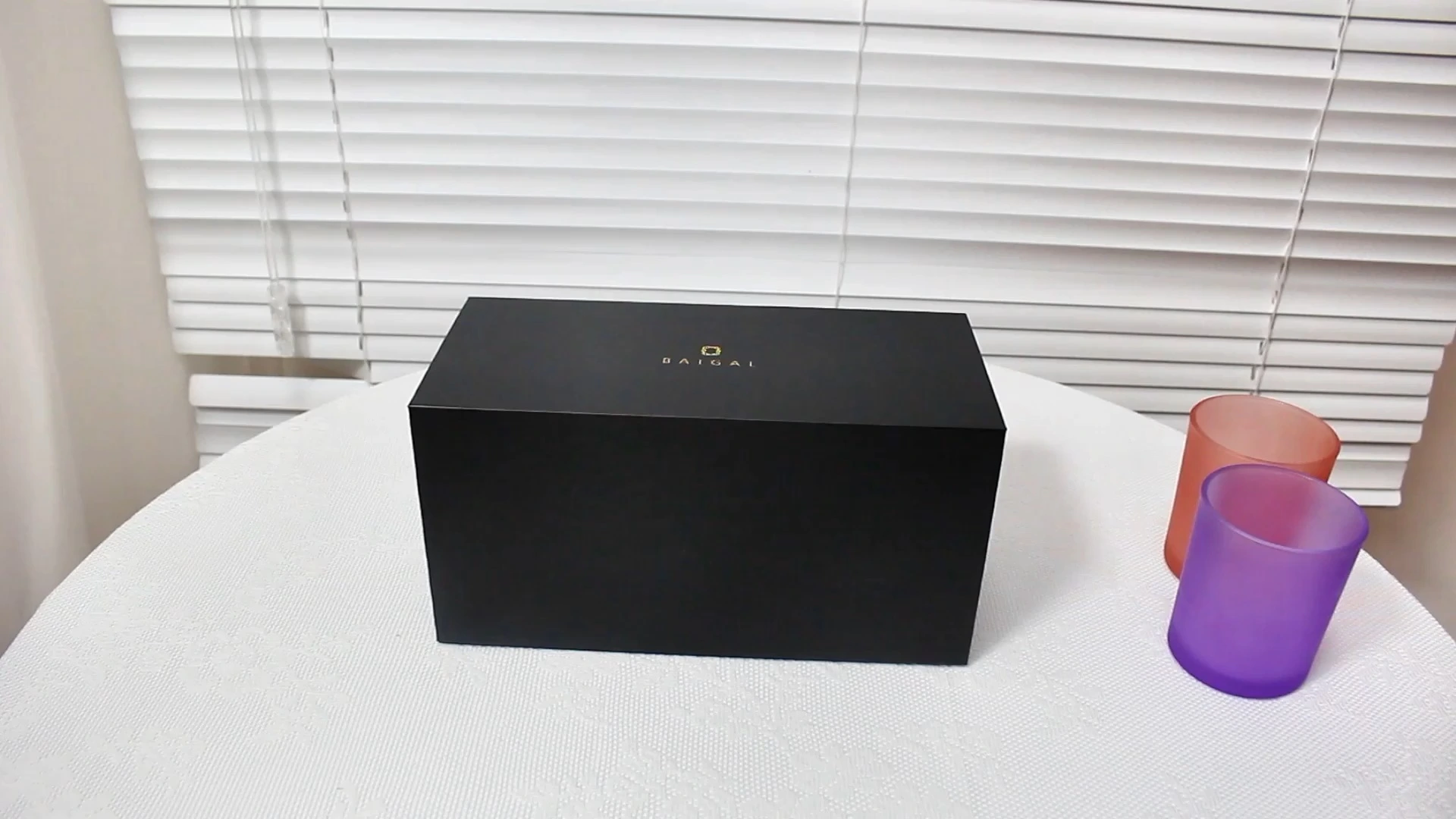 CF Black Rigid Magnetic Clamshell Gift Packaging Boxes For Candles with Foam Insert 1