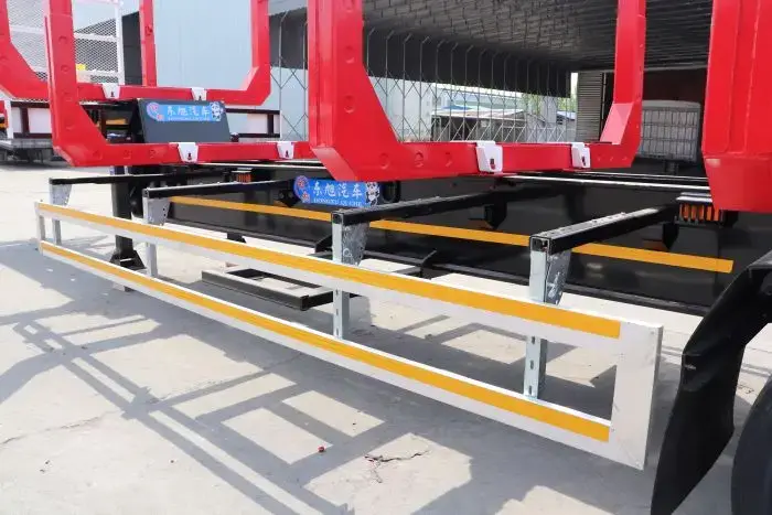Low Loader Semi Trailer for Container & Bulk DongXumade in China 2