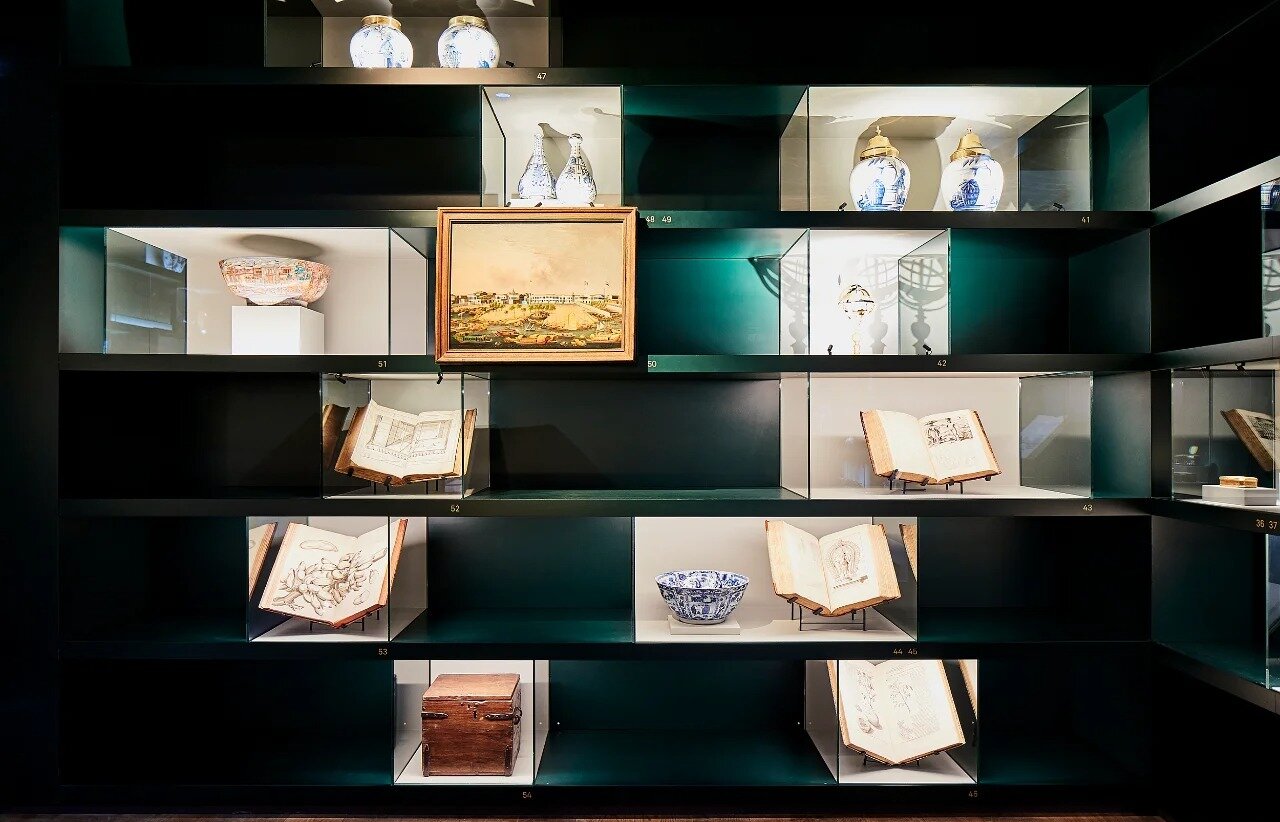 Diseño de escaparate de museo de almacenamiento de alta gama personalizado 4