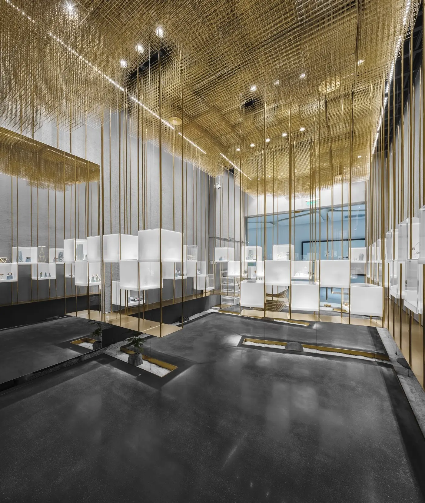 LUXE Showcases Display Showcase Suppliers 1.Free Design; 2.Value-added Services(provided Free Solution Concept); 3.Installation Instruction; 4. Take Measurements; 5. Professional After-sale Service Display Showcase SuppliersManufacturers 3