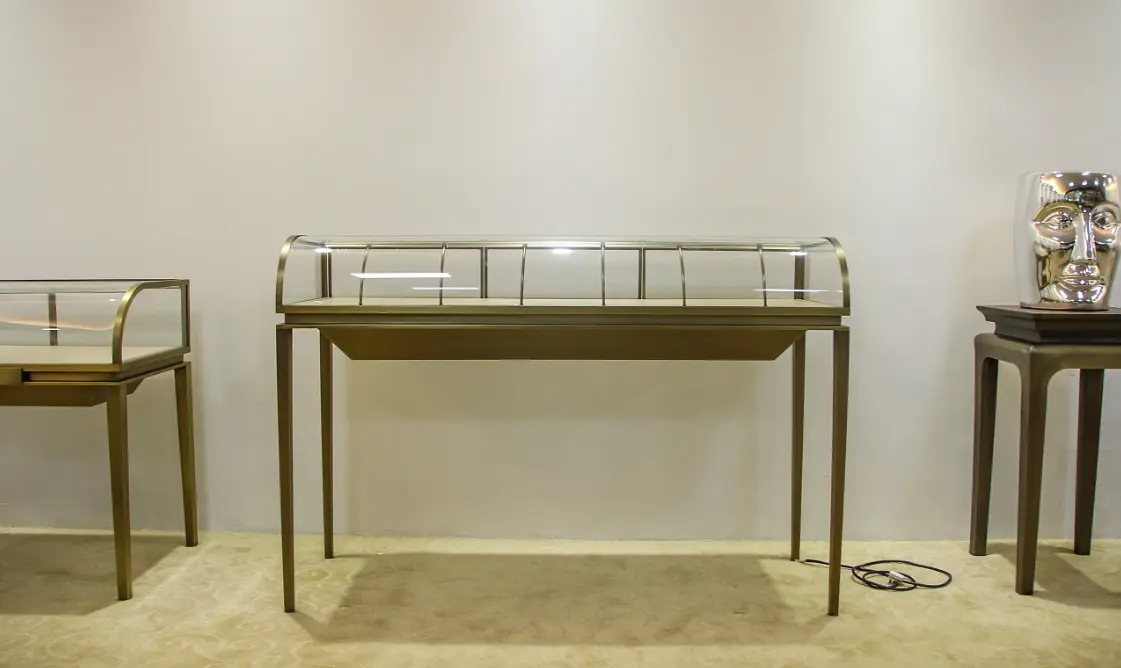 Top Glass Showcase Display Cabinet Factory 2