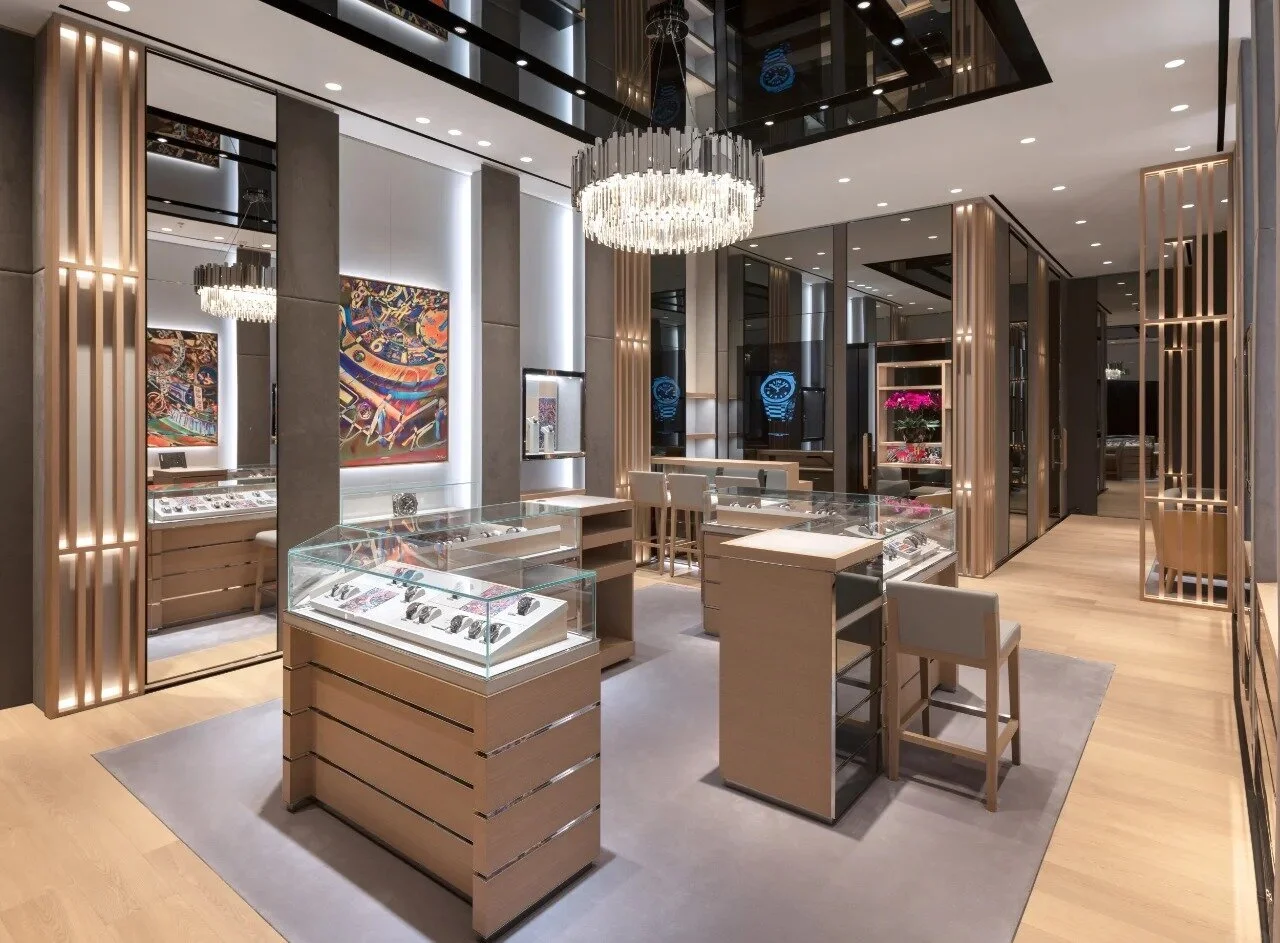 Custom Watch Showcase Fashionable Retail Watch Display Cases Design 1