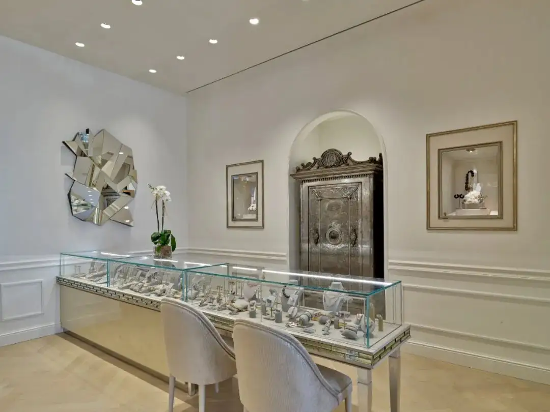 LUXE Showcases Showcase for Jewellery Shop 10 Professional Design Team(space Designer Showcase for Jewellery ShopFactory 5