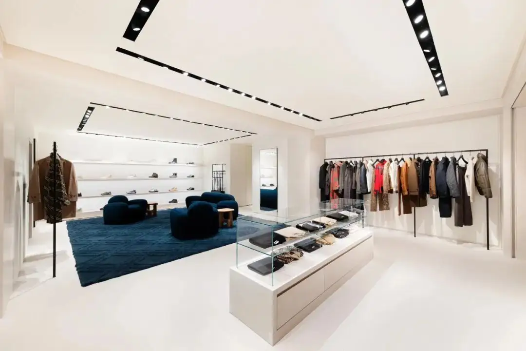 Display Showcase for Shop Manufacturer by LUXE Showcases 5