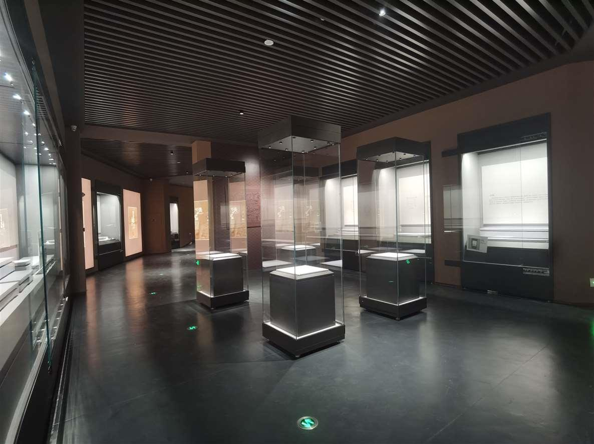 El museo personalizado exhibe vitrinas de vidrio independientes sin marco exquisitas 4