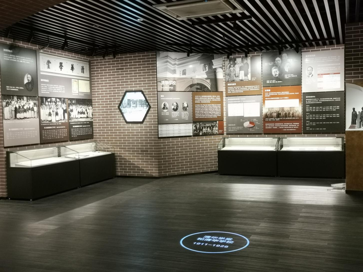 Empresa de exhibición de museo de vidrio de escritorio clásico personalizado 2