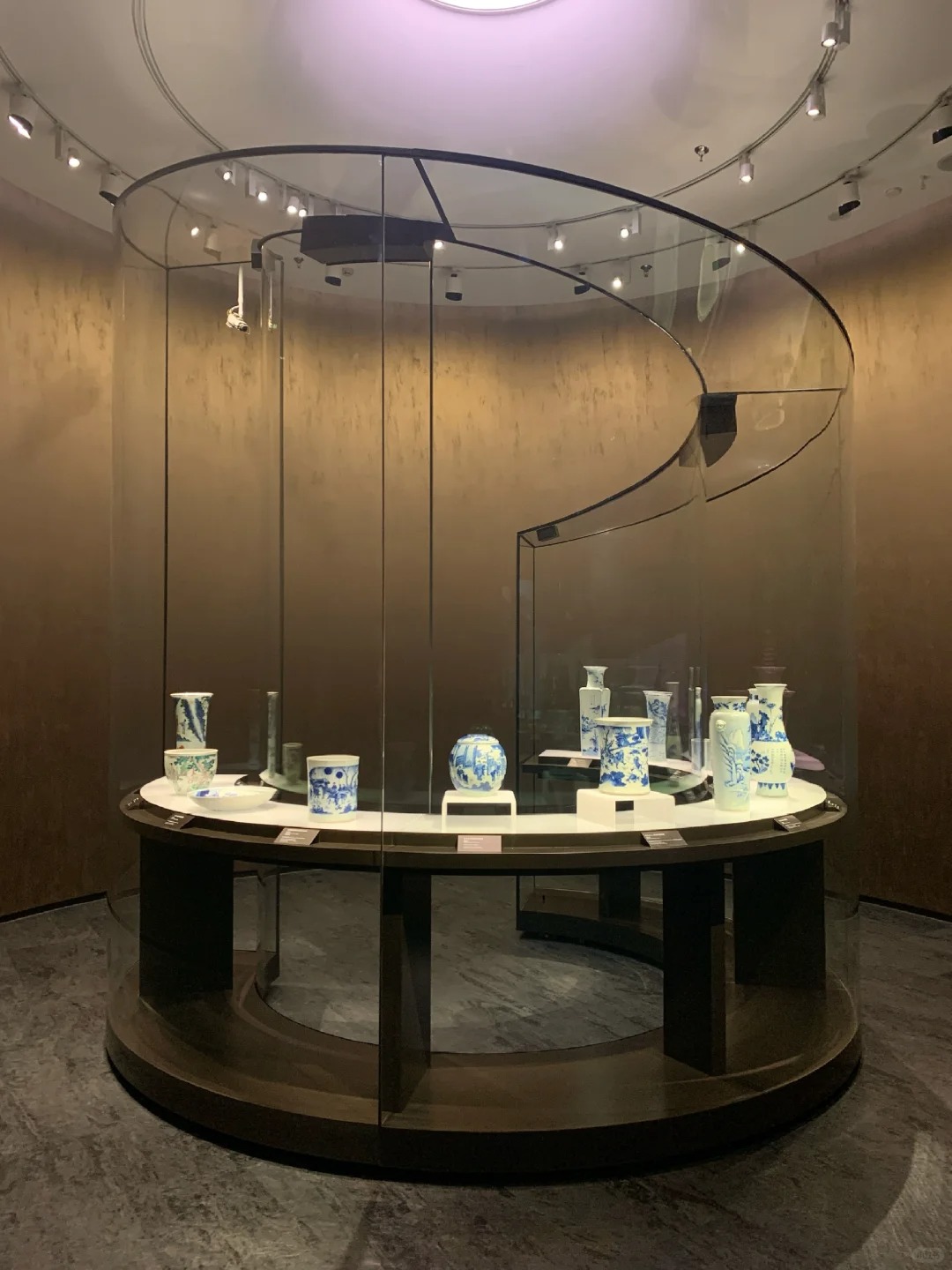 Vitrinas de antigüedades de vitrinas de museo personalizadas de últimas formas únicas 2