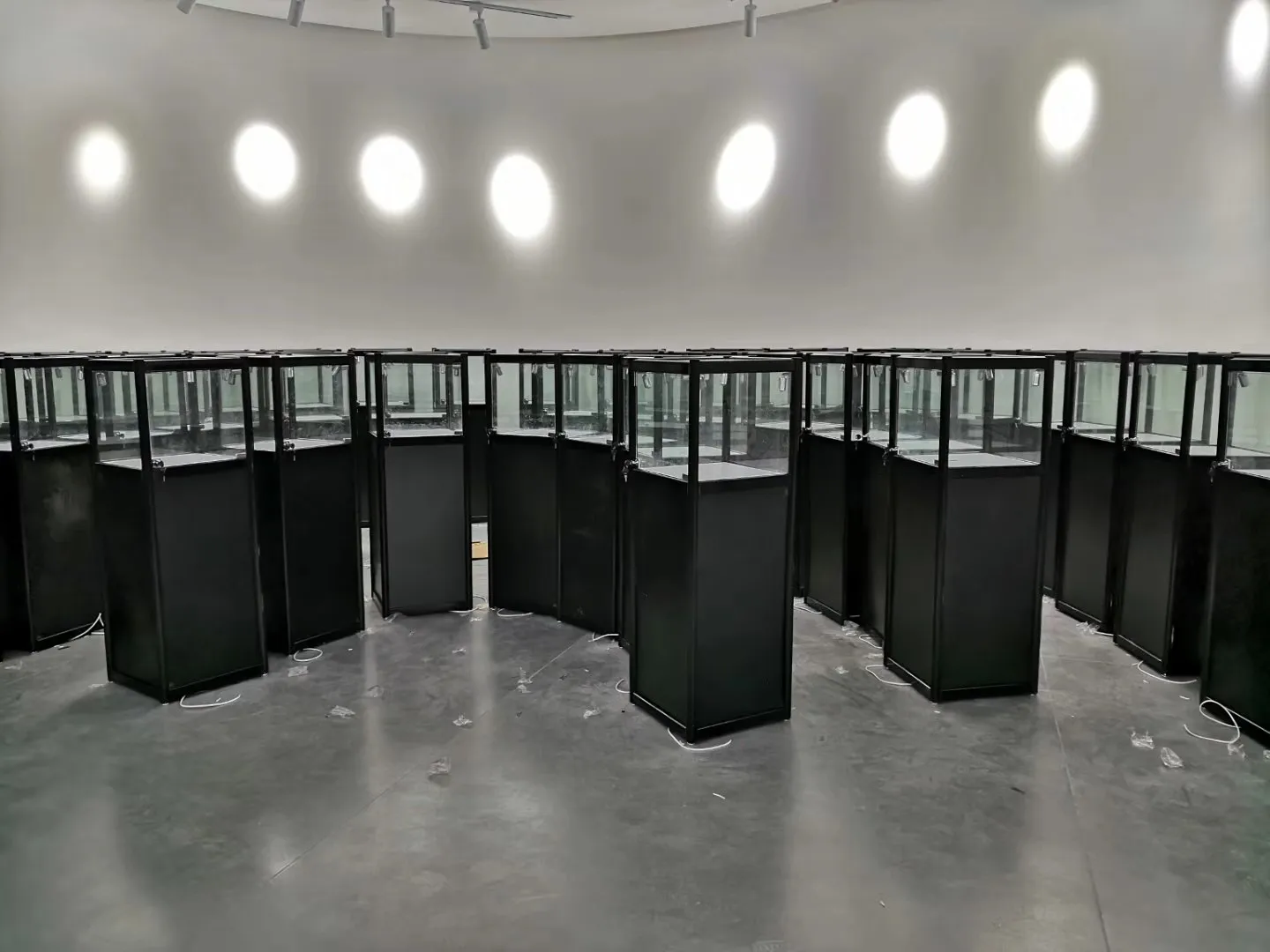 Showcase Your Products With Commercial Glass Display Cases 1
