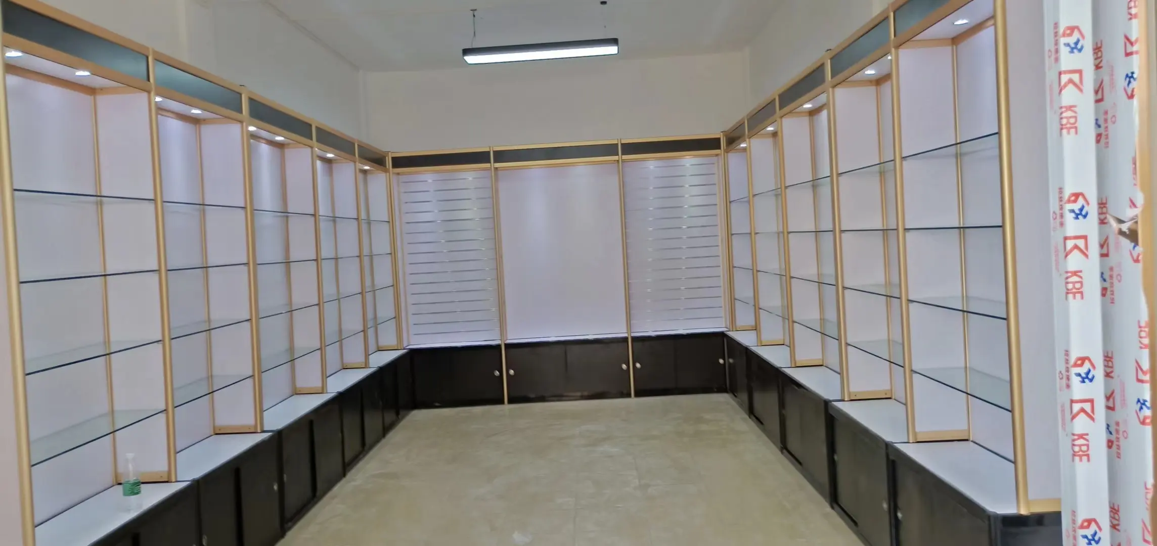 Retail Wall Display Cases 1.Free Design; 2.Value-added Services(provided Free Solution Concept); 3.Installation Instruction; 4. Take Measurements; 5. Professional After-sale Service by LUXE Showcases 5
