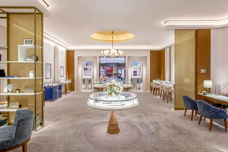 LUXE Showcases High End Jewelry Display Cases LUXE Showcases High End Jewelry Display CasesCompany 2