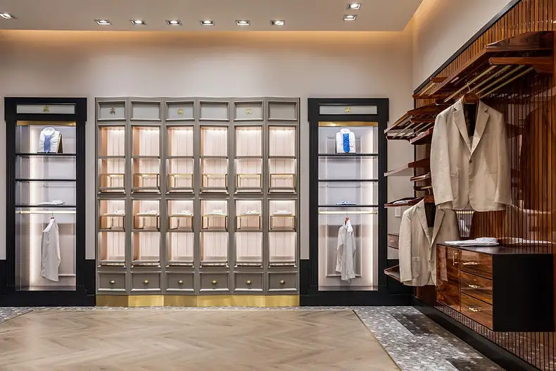 Wall Mounted Glass Showcase Highly Rated Shopping Mall 4