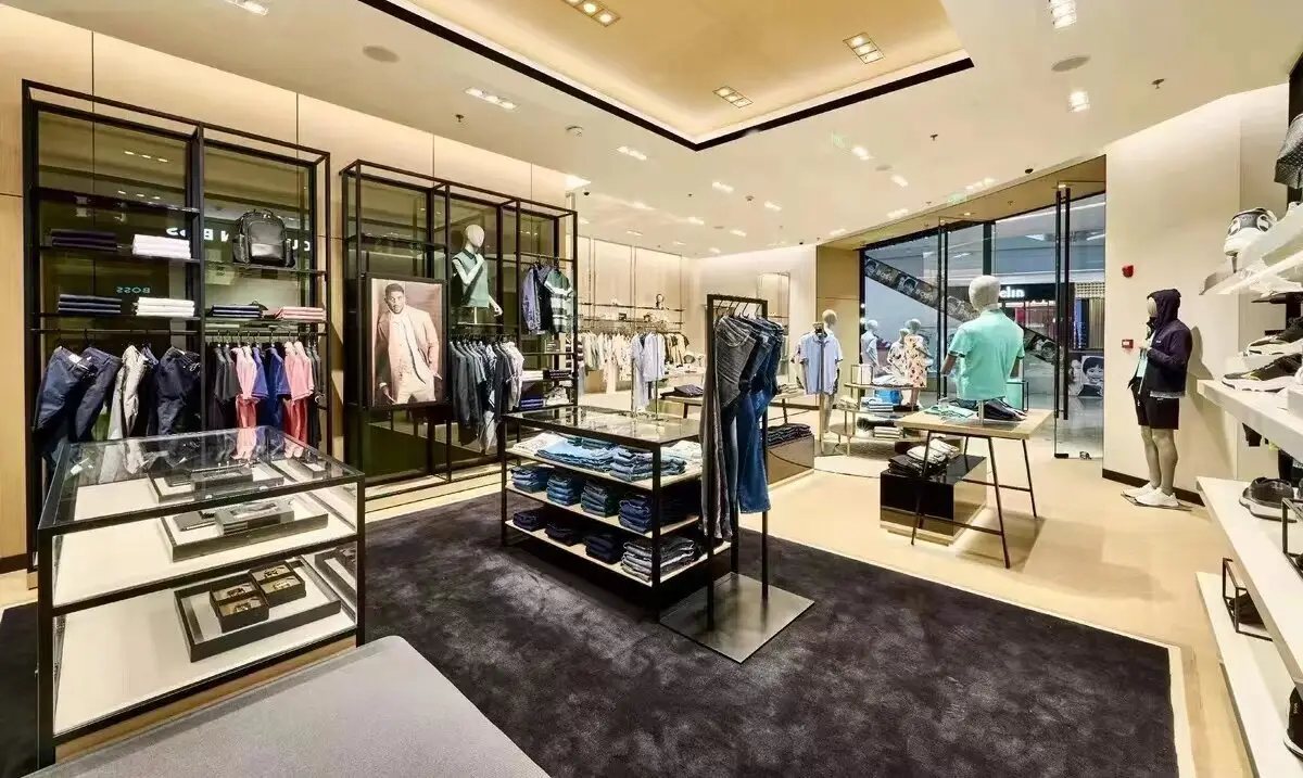 LUXE Showcases Display Cases for Retail Stores LUXE ShowcasesManufacturer 5