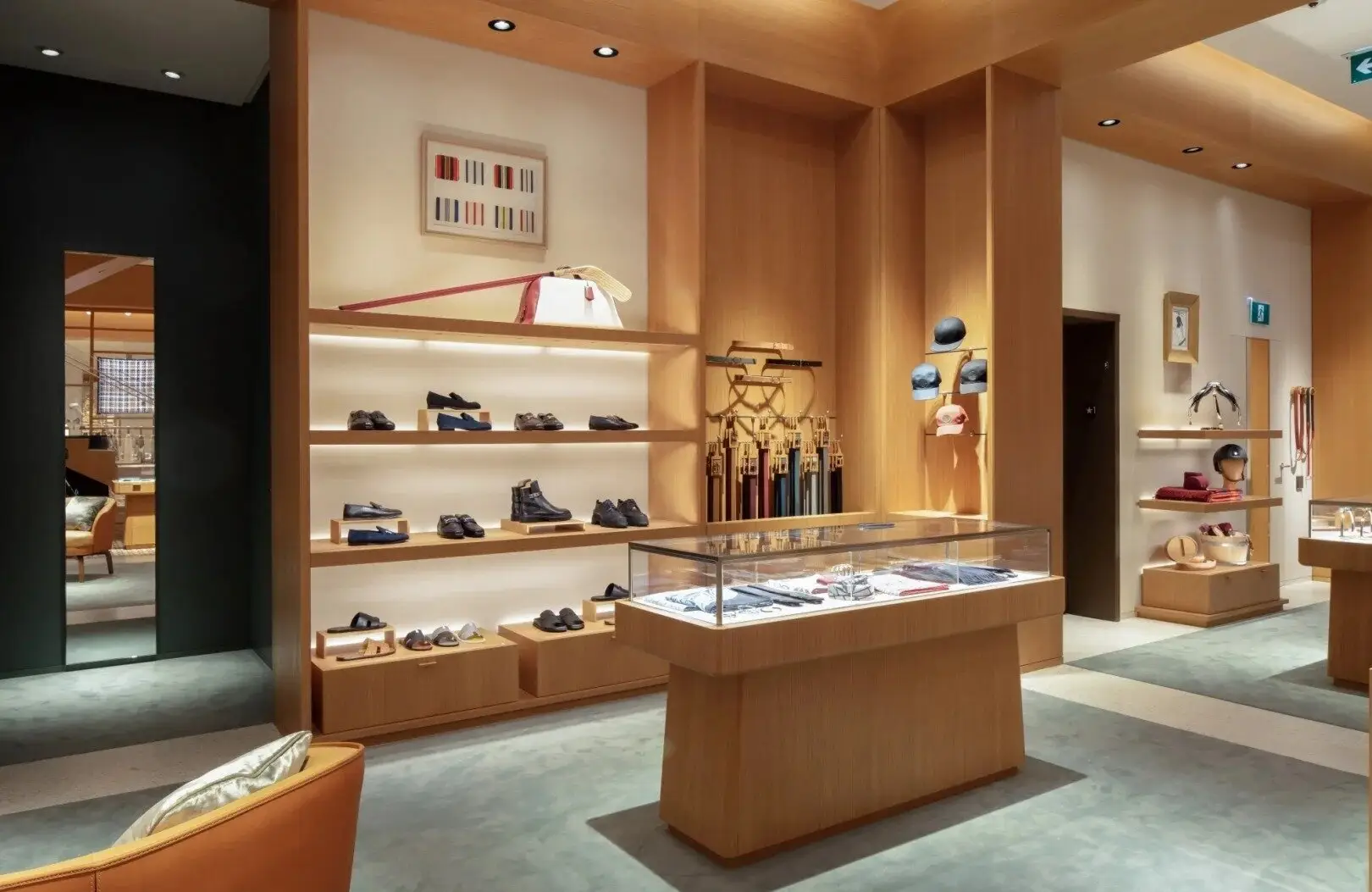 Modern Glass Showcase LUXE Showcases Manufacturerquality Assurance 4