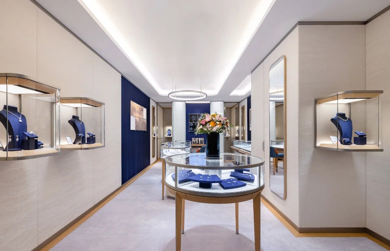 Brand New Design Jewelry Store Showcases Custom Luxurious Commercial Jewelry Display Cases 1