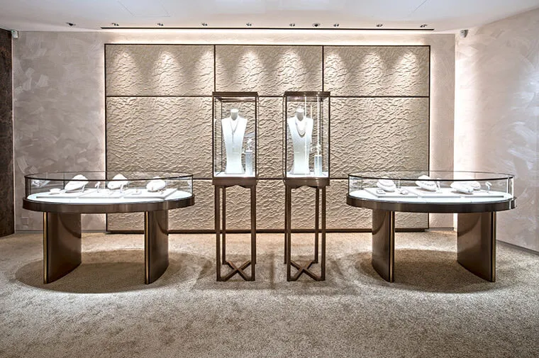 Bronze Jewelry Showcase Displays Customized High-End Retail Jewelry Store Design 1