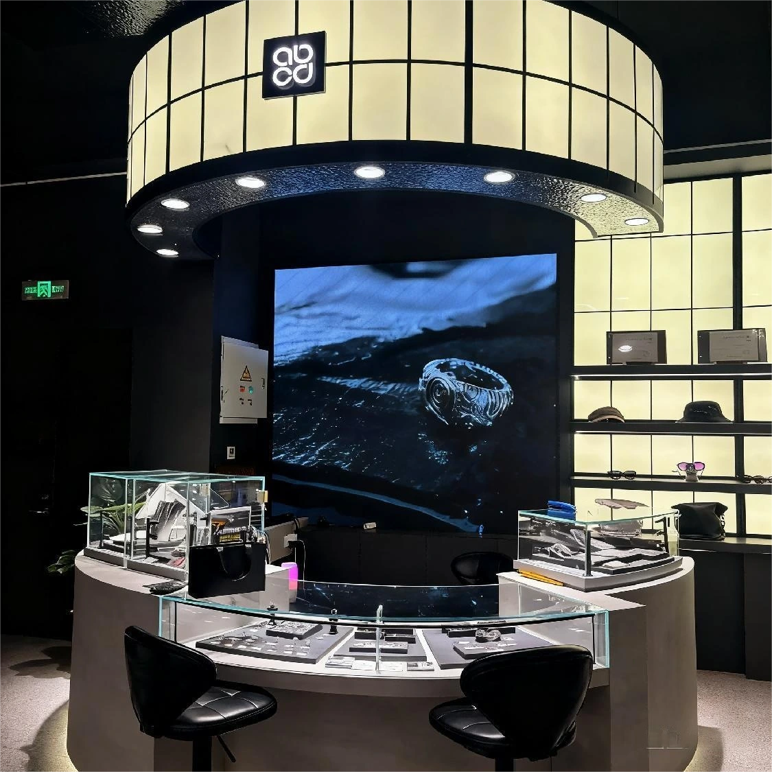 خزانة عرض مجوهرات مصممة حسب الطلب على الطراز الصناعي 1