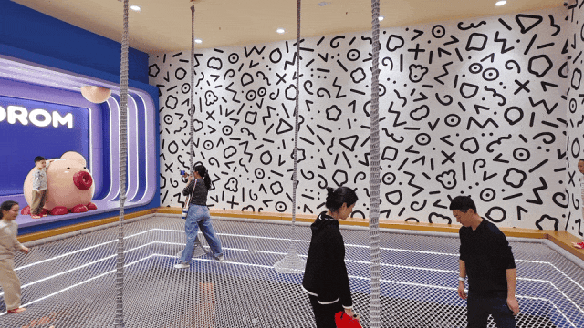 Spring Festival walking children are not entangled! Zhengzhou 6000 + square meters three-story dream children's playground 24