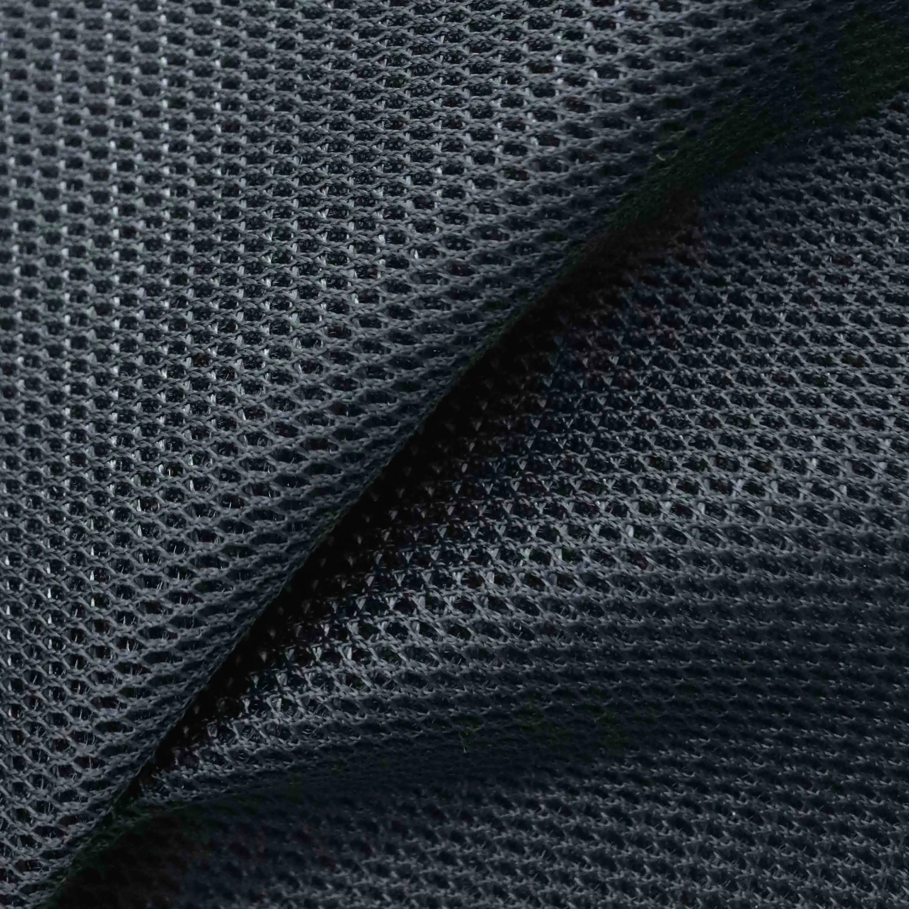 Warp knit regular double-sided triple mesh HD1928F Full upper layered comfort breathable soft black three-dimensional layered semi-breathable running shoes underneath fabric breathable perforations 1