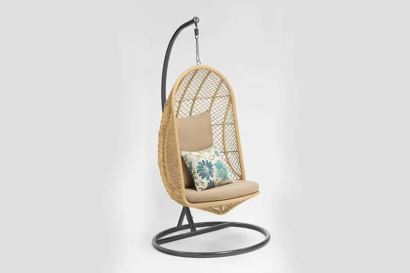 Aluminum Hanging Chair na may Woven Wicker at Sunbrella Fabric 1