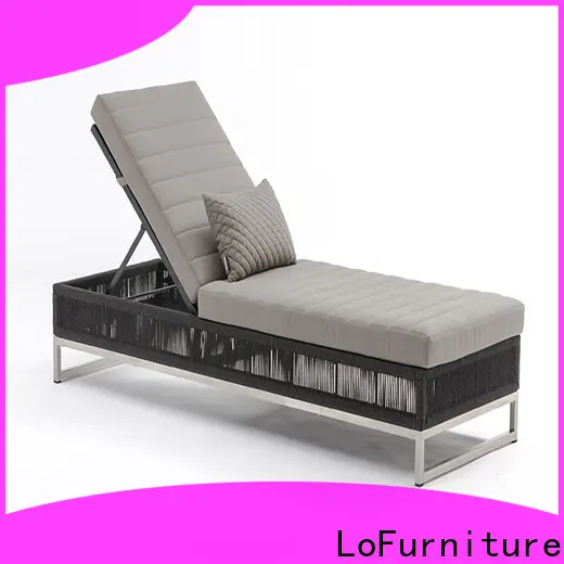 Sun lounger pool 1