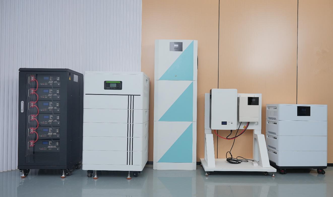 The three main types of solar power systems: On-Grid, Off-Grid and Hybrid