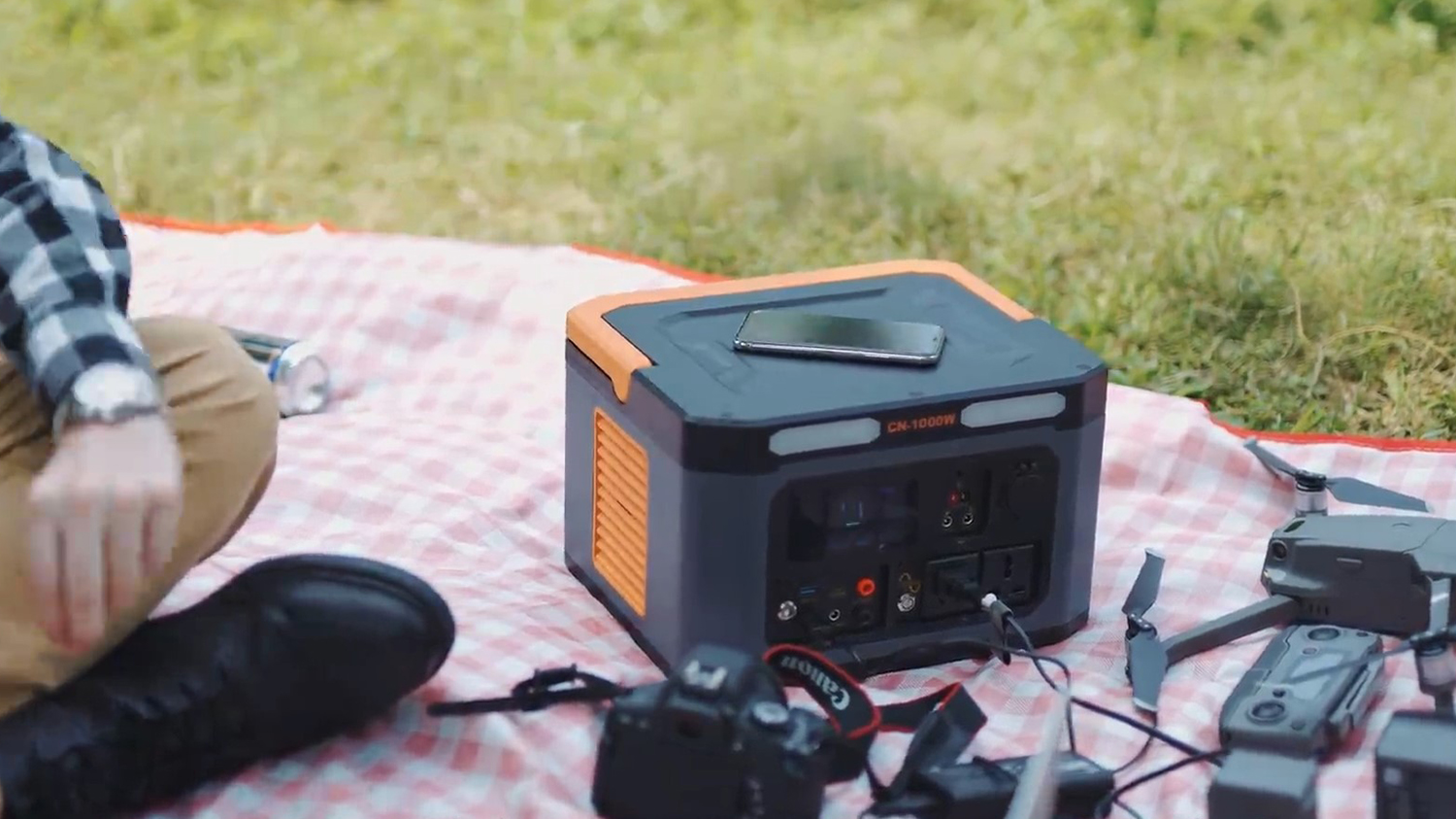 Кемпинг с переносной электростанцией 1