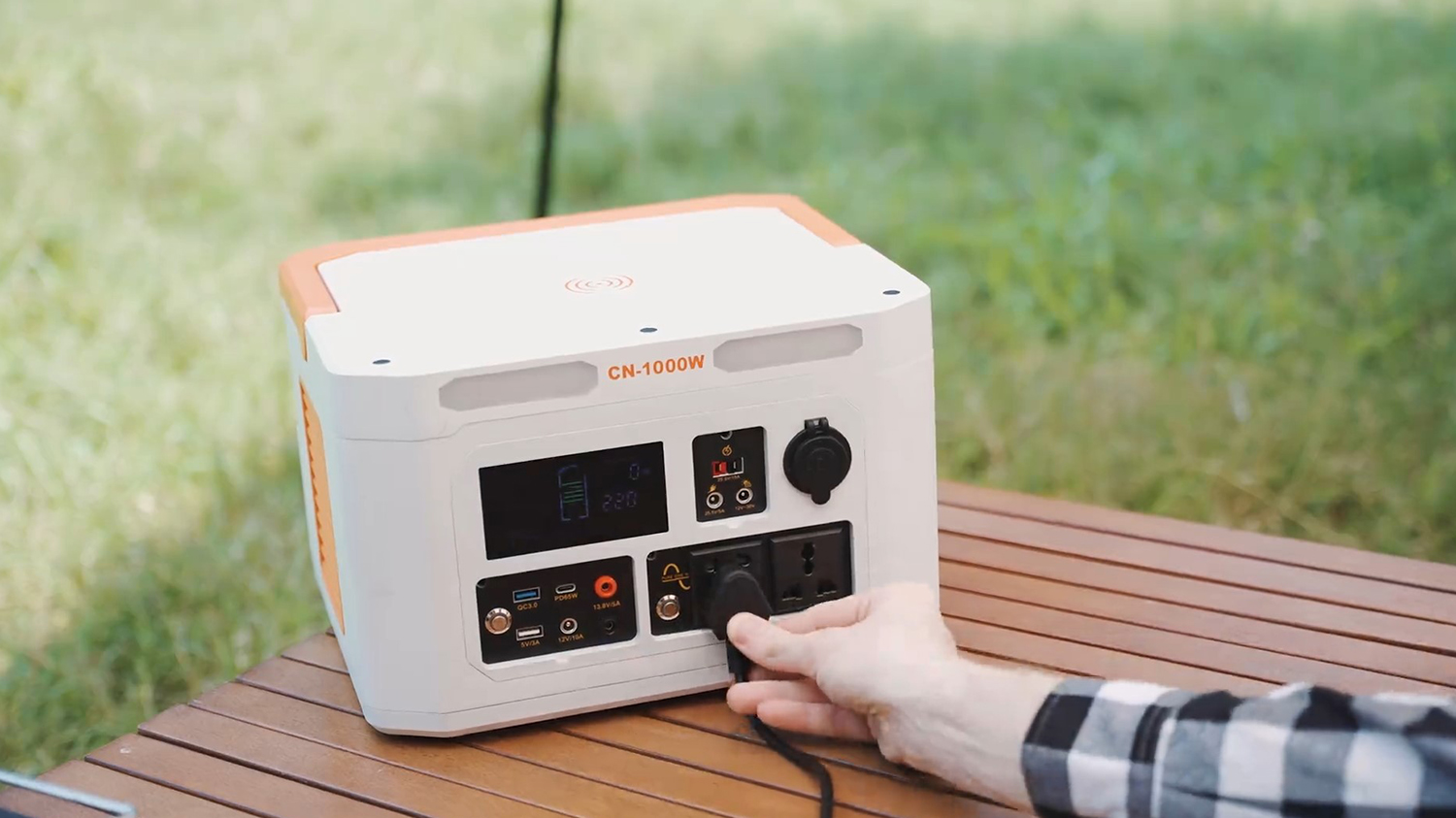 Кемпинг с переносной электростанцией 4