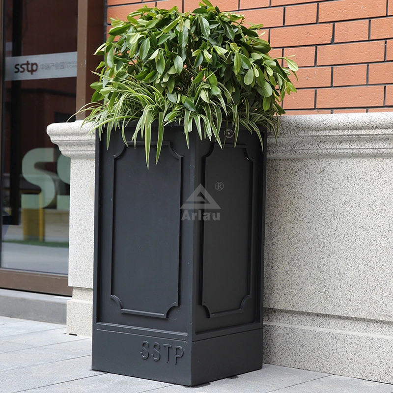 Garden flowerpot 1