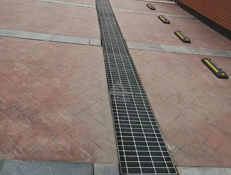 Drainage ditch grating 1