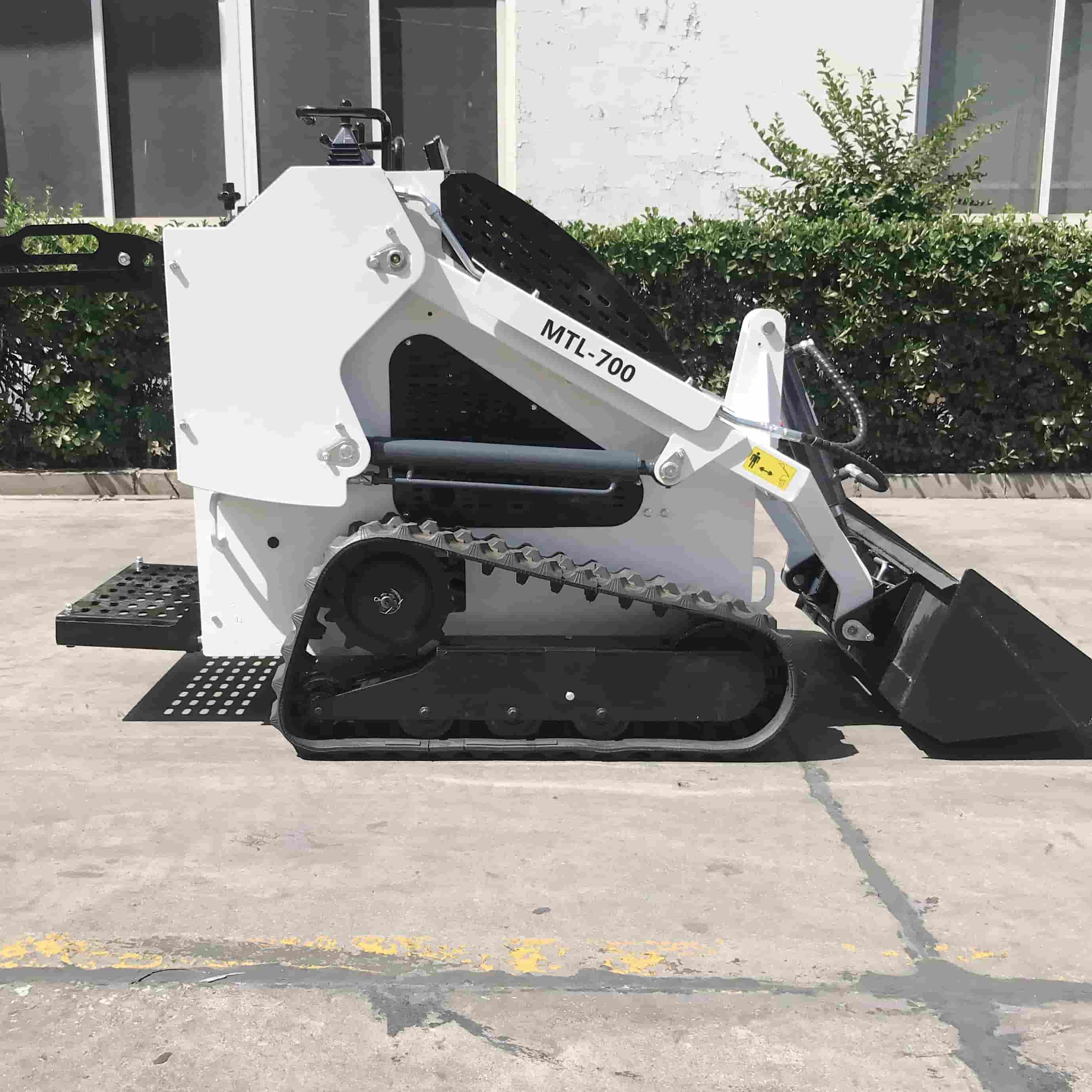 Minicargadoras compactas FY700 7