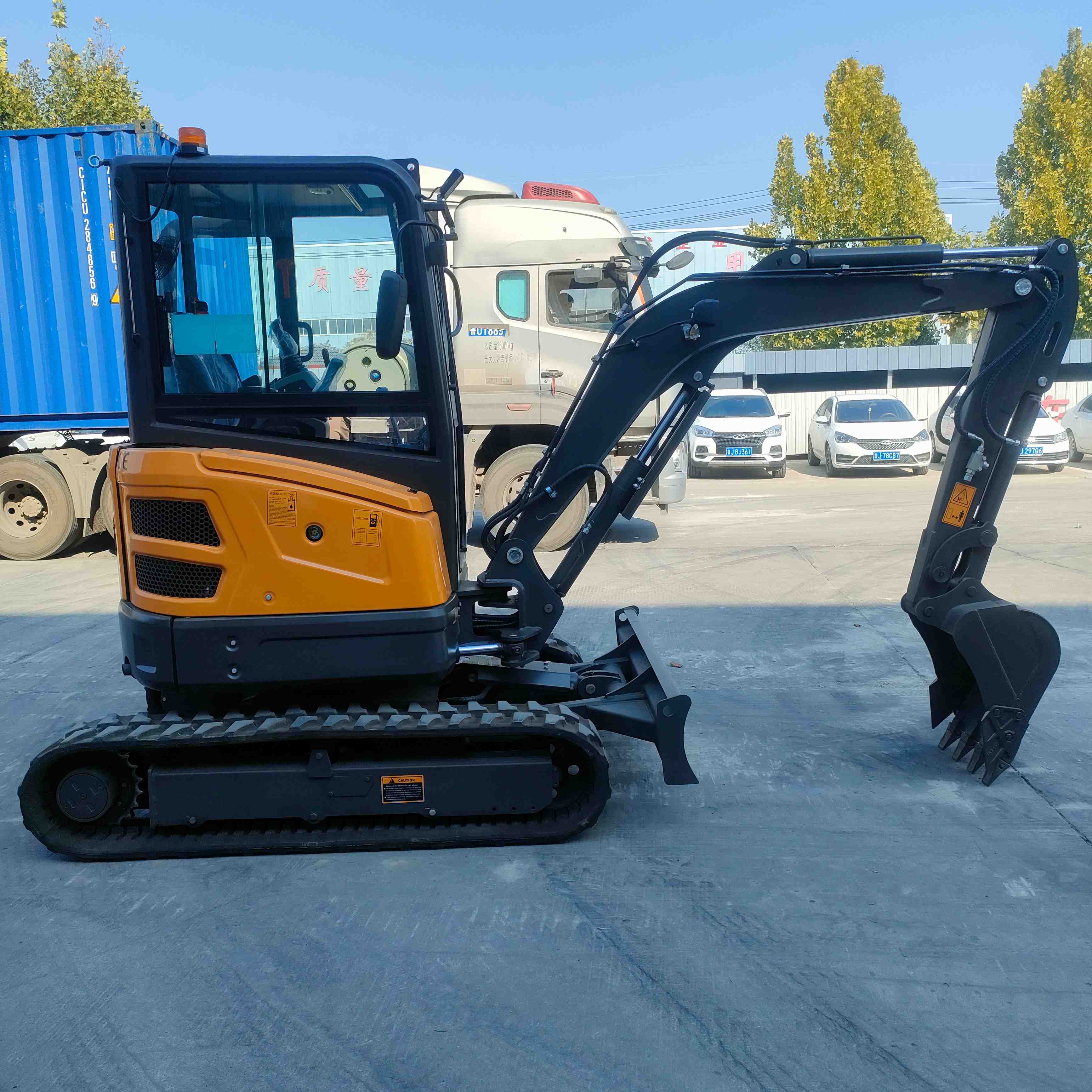 Miniexcavadora FW30J 5