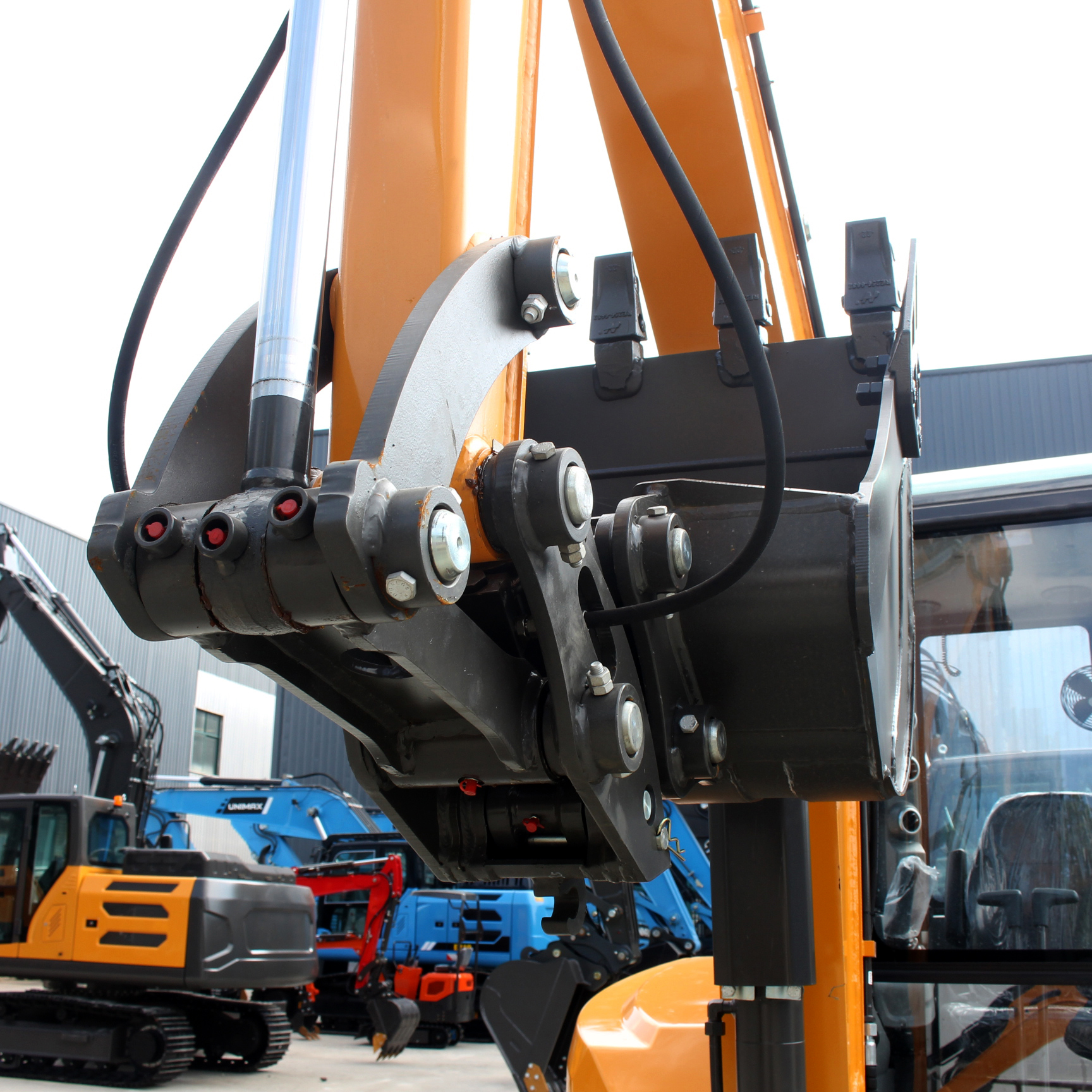 Pelle compacte pour la construction – Machine puissante, durable et polyvalente 7